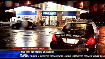 Man robs Del Cerro gas station at gunpoint